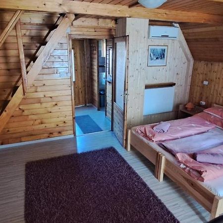Keri Apartman Mosonmagyaróvár Екстериор снимка
