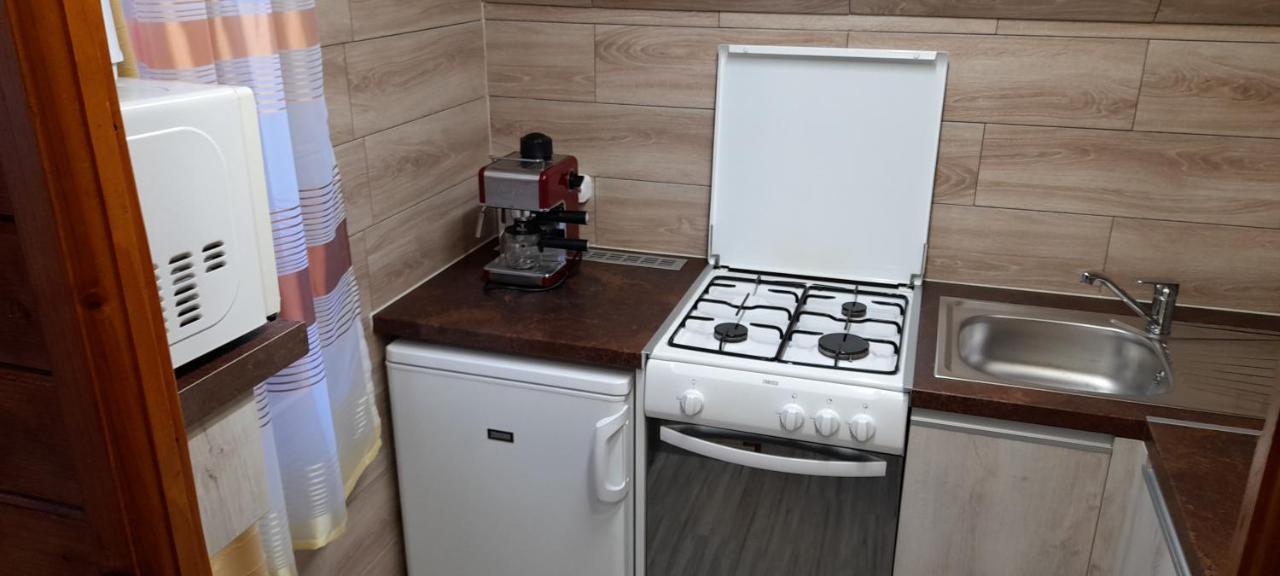 Keri Apartman Mosonmagyaróvár Екстериор снимка