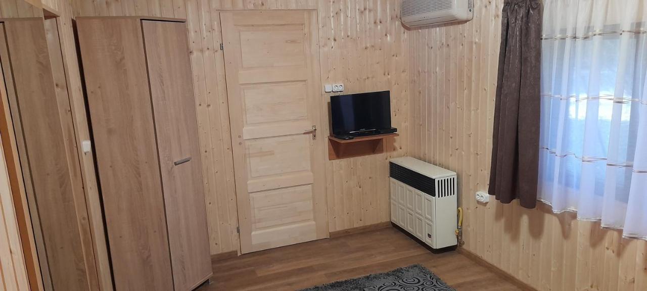 Keri Apartman Mosonmagyaróvár Екстериор снимка