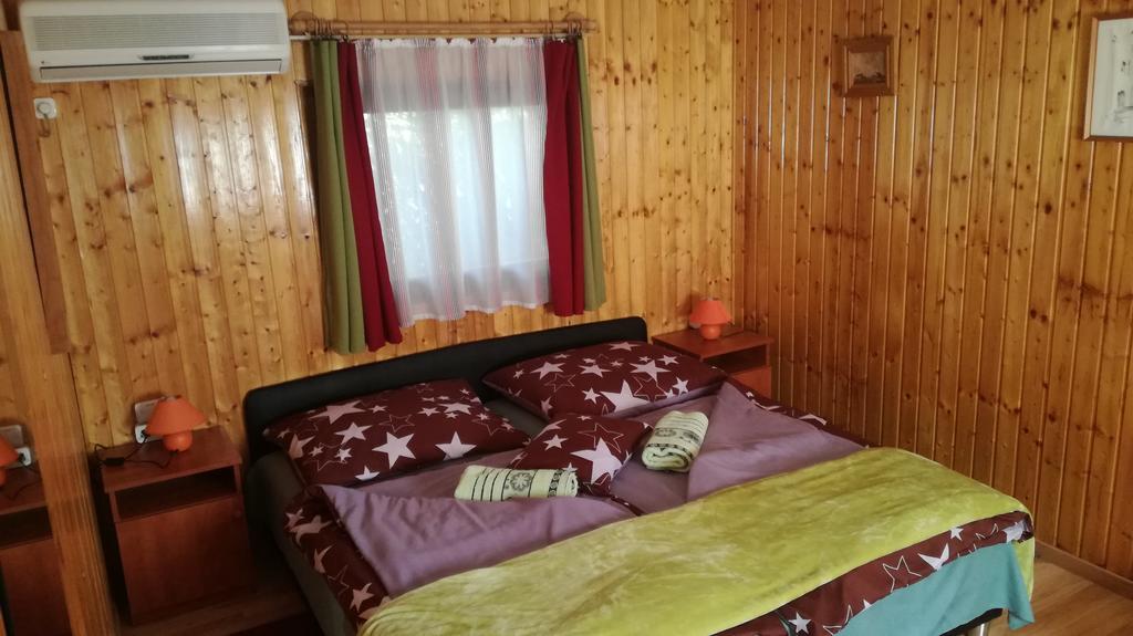 Keri Apartman Mosonmagyaróvár Екстериор снимка
