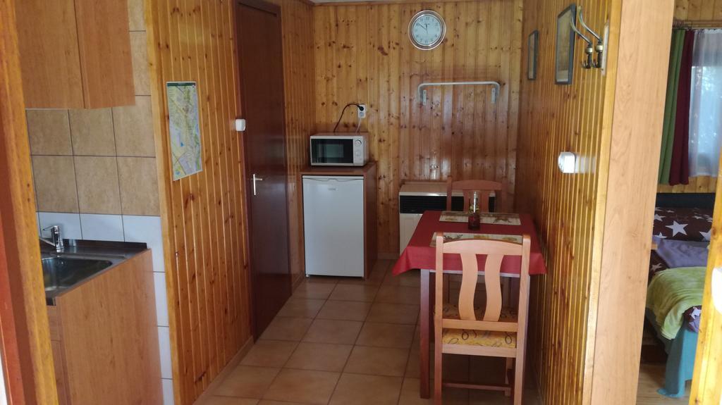 Keri Apartman Mosonmagyaróvár Екстериор снимка