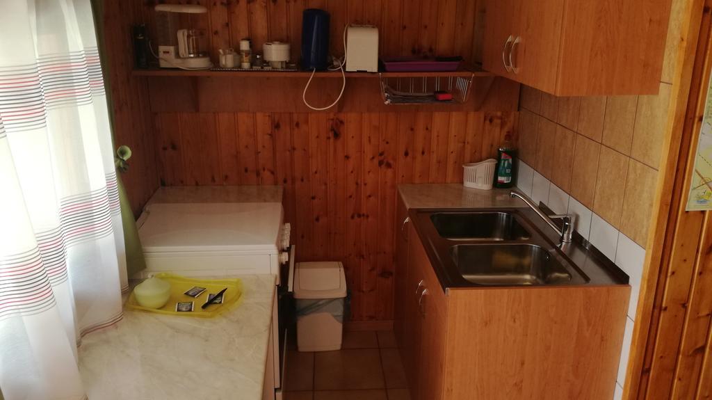 Keri Apartman Mosonmagyaróvár Екстериор снимка