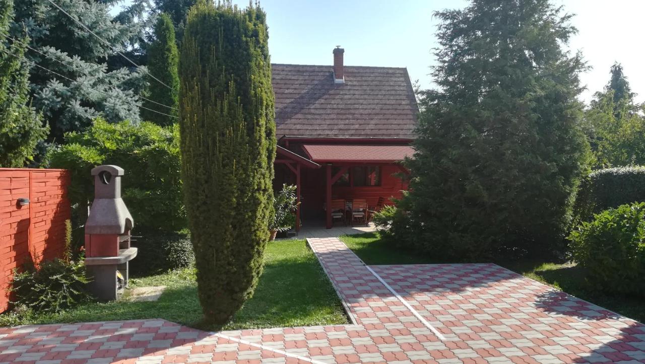 Keri Apartman Mosonmagyaróvár Екстериор снимка